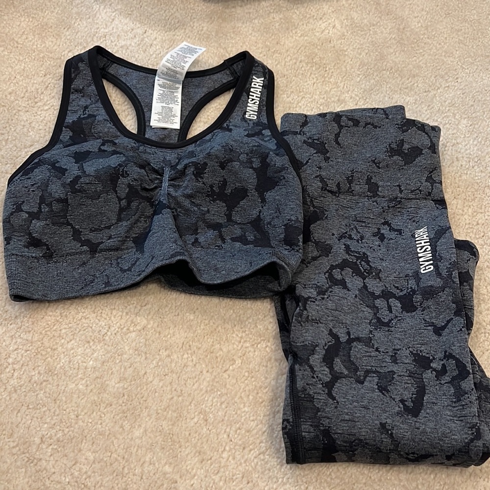 Adapt Camo Set Sports Bra and Leggings